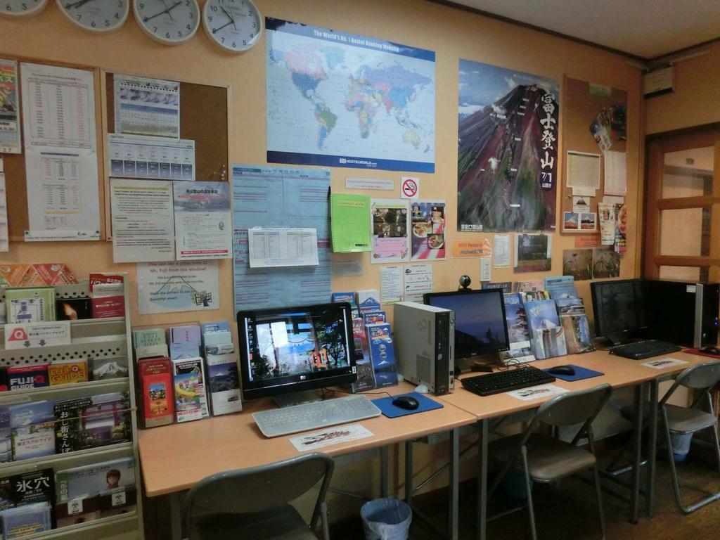 Mt Fuji Hostel Michael'S Fujiyoshida Ngoại thất bức ảnh