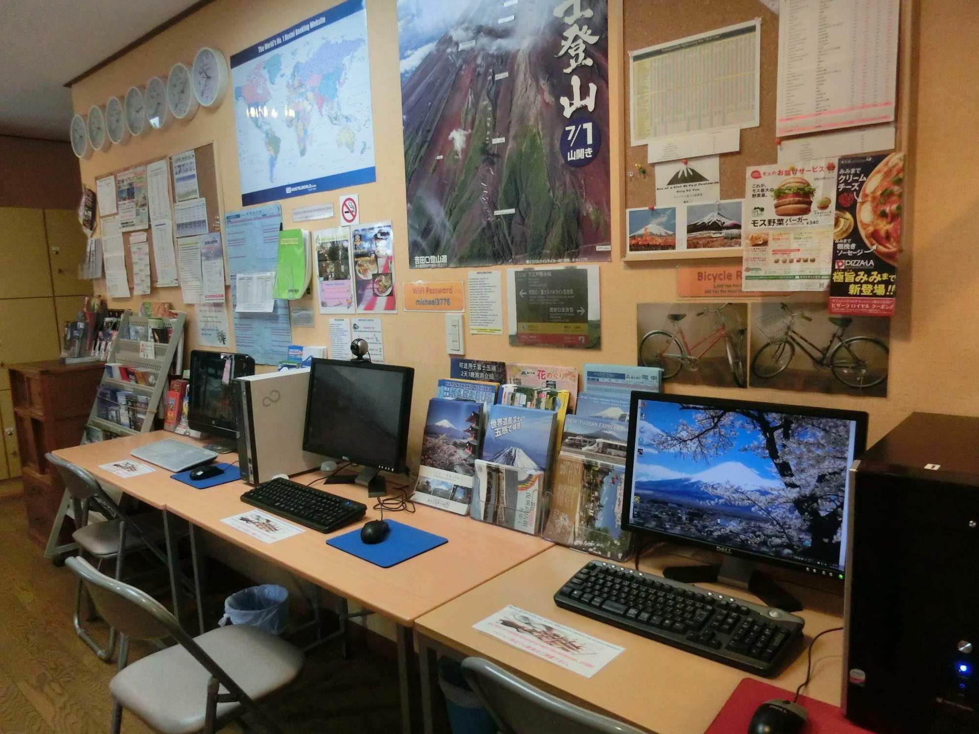 Mt Fuji Hostel Michael'S Fujiyoshida Ngoại thất bức ảnh